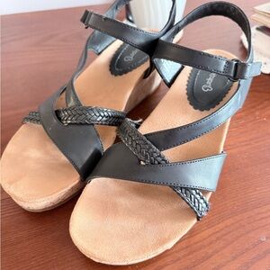 BareTraps Black Woven Strap Sandals